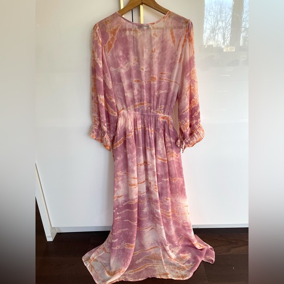 YFB Young Fabulous & broke meadow tie-dye maxi dress size Medium NWT - Picture 3 of 6